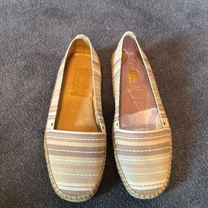 NWT Aerosoles